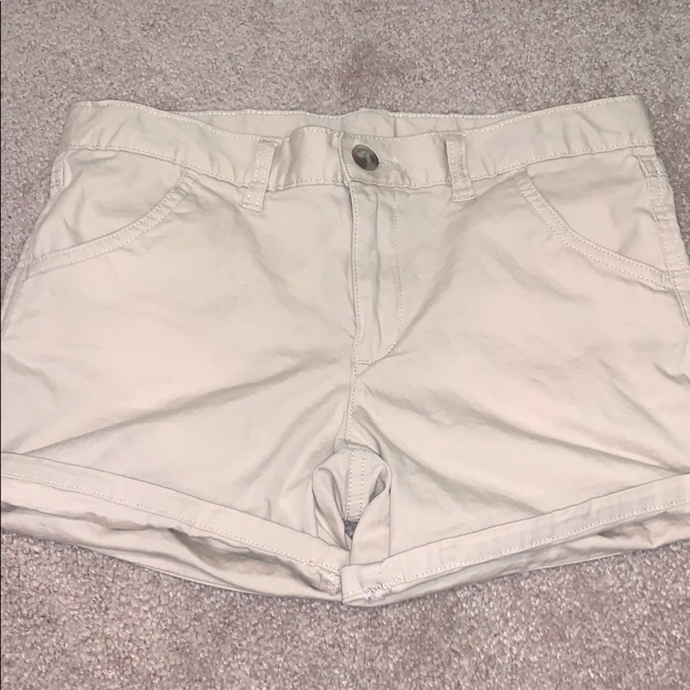 khaki shorts